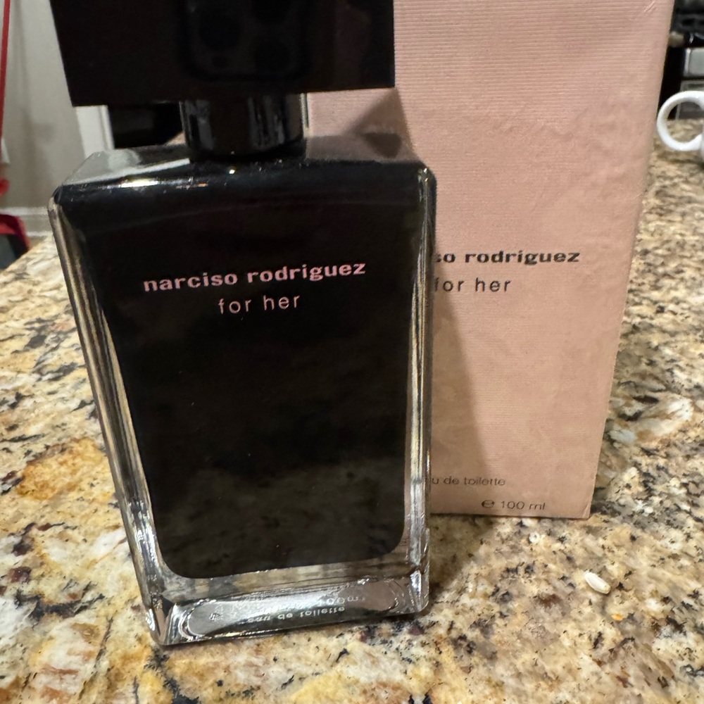 Narciso Rodriguez Black Fragrance Accessory
